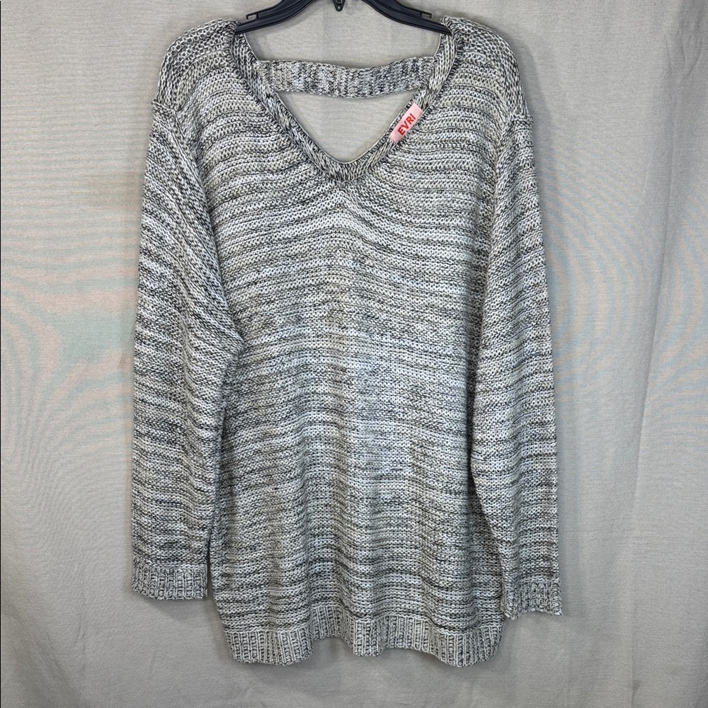 EVRI Sweater Gray Heathered V-Neck in Size 3X ‎ NWT